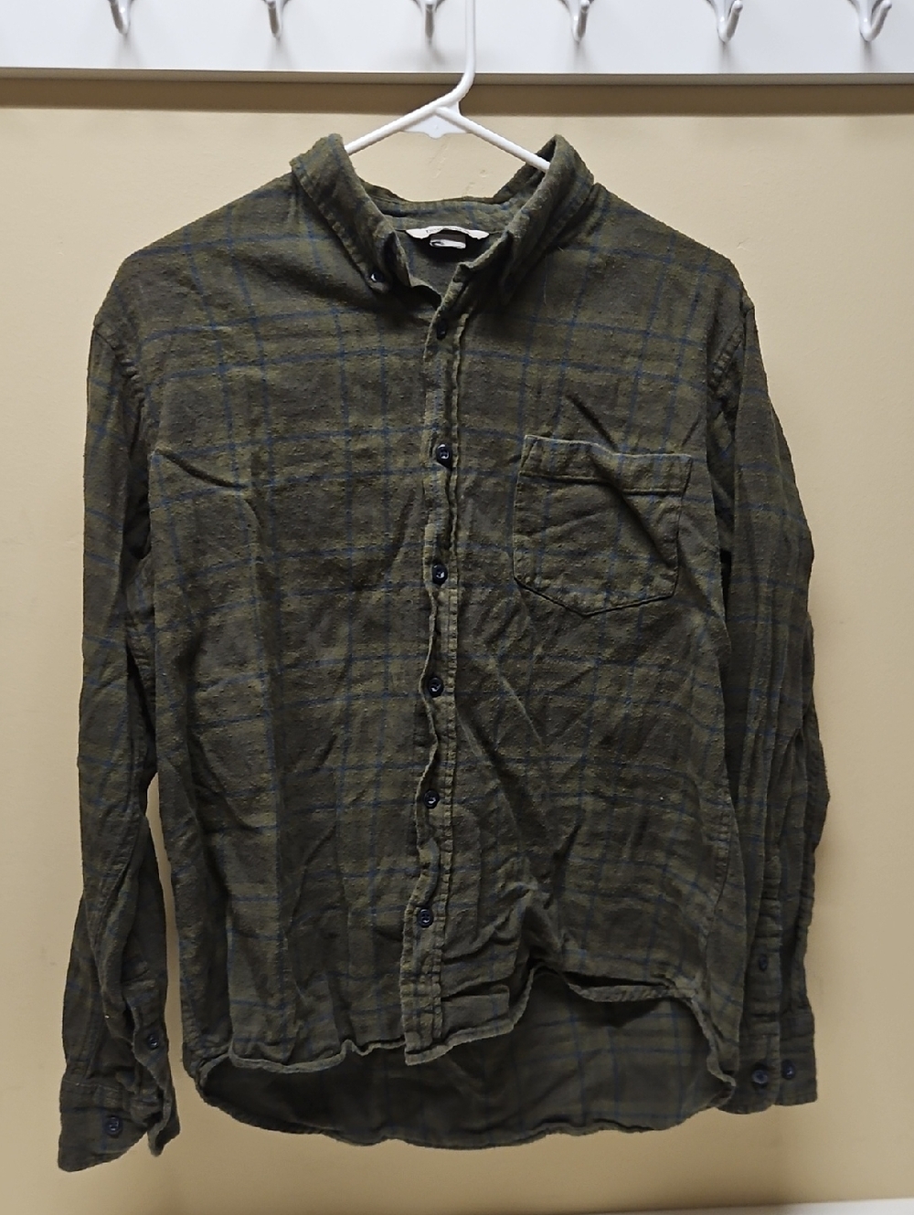 Vintage Field & Stream Olive and Navy Plaid Flannel